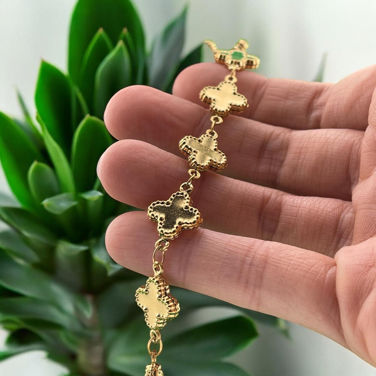 COLLAR TREBOLES DORADOS