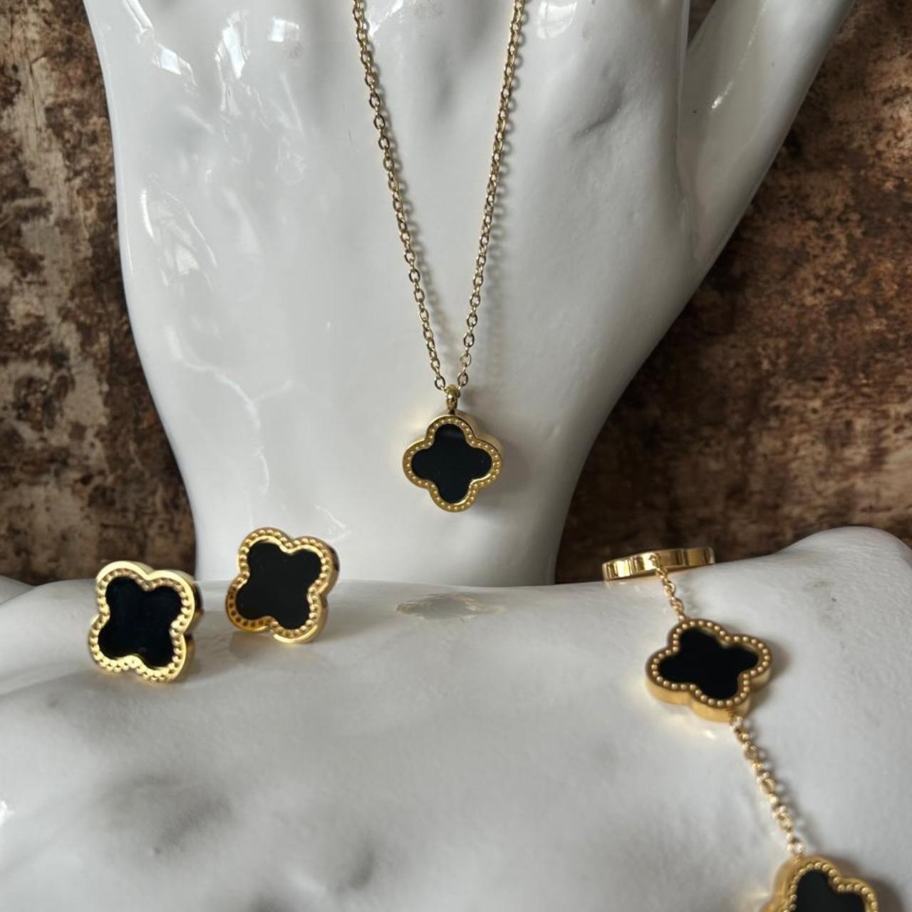 SET TREBOLES : VERDES / BLANCOS / ROJOS Y NEGROS