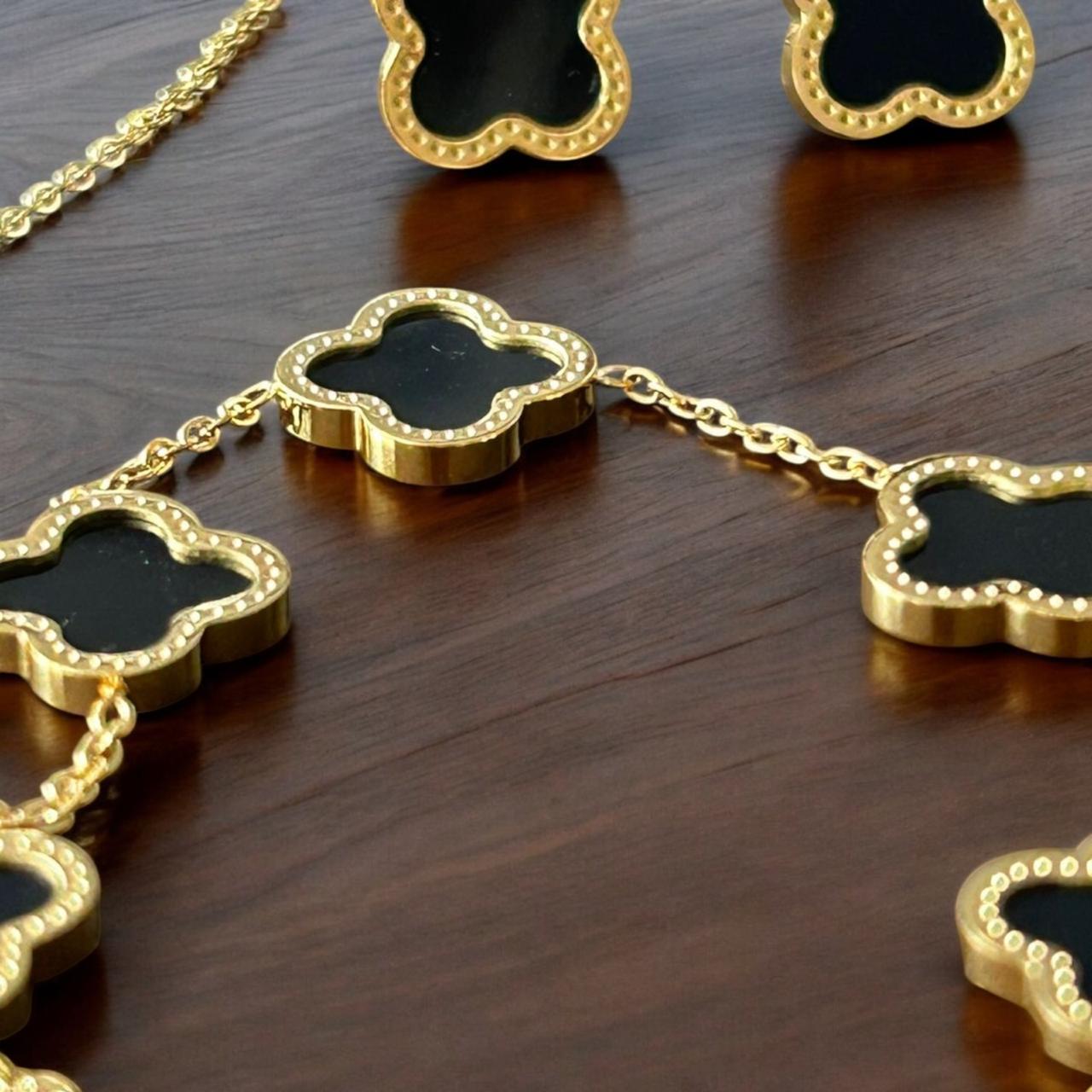 SET TREBOLES : VERDES / BLANCOS / ROJOS Y NEGROS